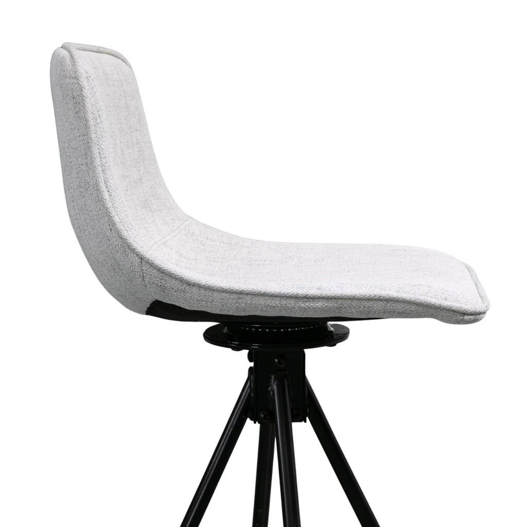 Ensemble – 2 chaises de bar style nordique 65 cm au textile clair et soyeux – Lund